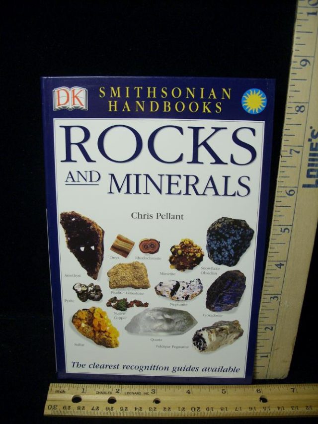 Rock & Mineral Book - Smithsonian Handbooks (032515r)