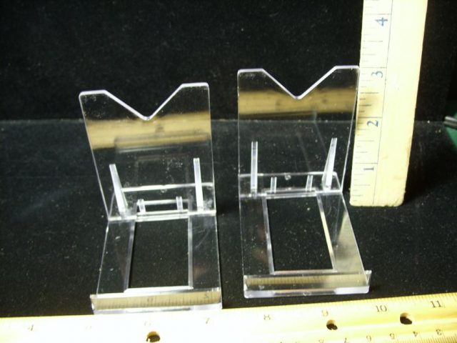 12 Large Adjustable Acrylic Stands  (050815x)