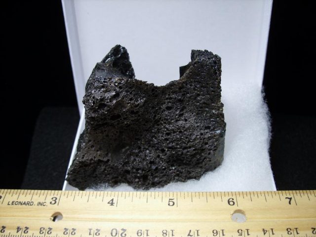 Kilauea volcano Lava (060618d) - Image 3