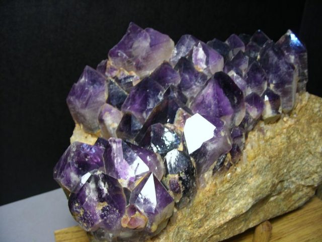 Large Natural Amethyst Crystals on Original rock base (043120c) - Image 2