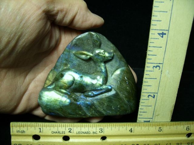 Labradorite  Deer Carving (010520c)