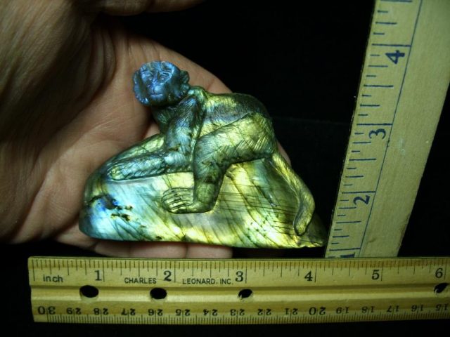 Labradorite  Monkey Carving (010520d)