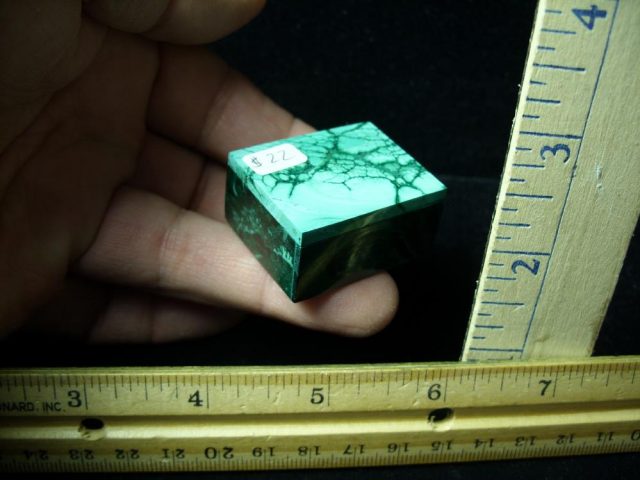 Small Polished Malachite  Box  (011121v)