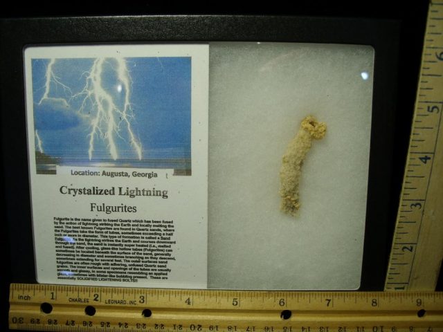 Fulgurite (Crystalized Lightning) (030421b)