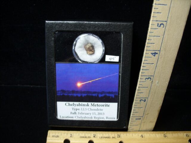 Authentic Chelyabinsk  Meteorite (121421h)