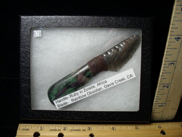 Knapped Knife (122221a)