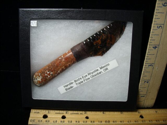 Small Stone Knapped Knife (122221c)