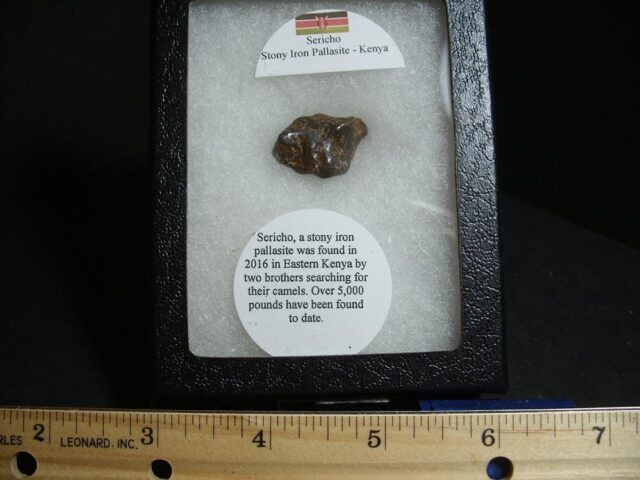 Authentic Meteorite (010622d)