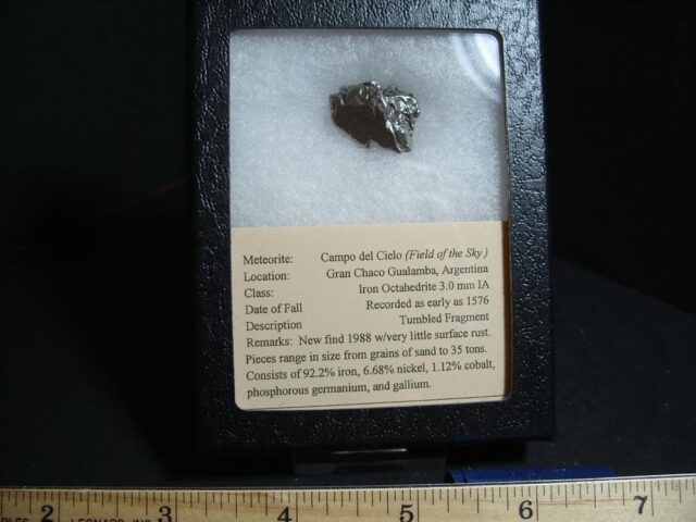 Authentic Meteorite (010622e)
