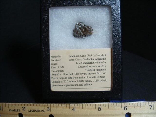 Authentic Meteorite (010622j)