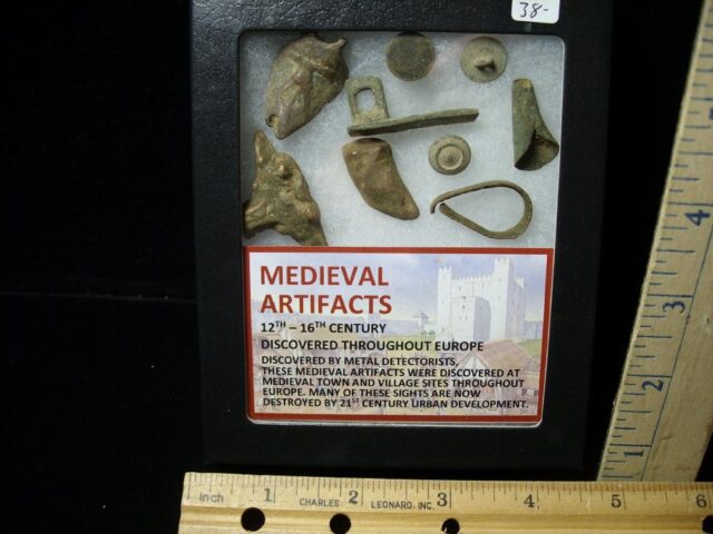 Medieval Artifacts Collection (040122n)
