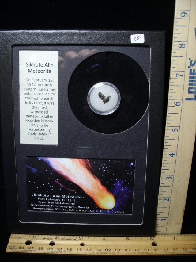 Authentic Meteorite “Sikhote Alin” (090622e)