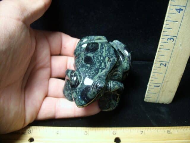 Kambaba Jasper - Frog Carving (053023g) - Image 3