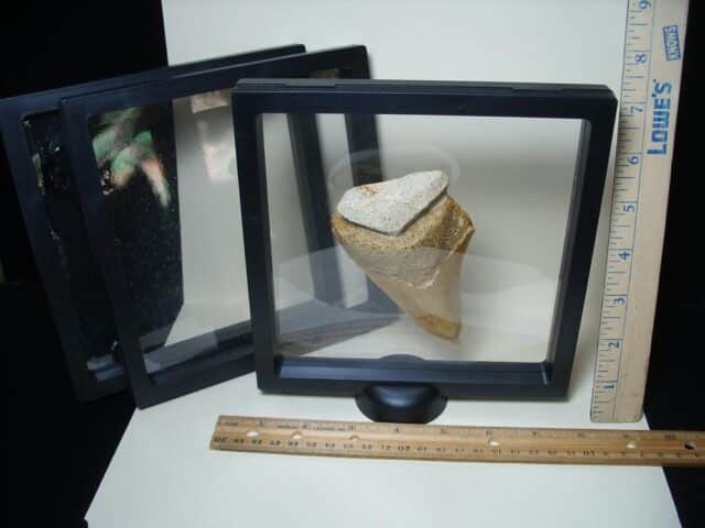 Floating Clear View Display Frames (053524a) - Image 4