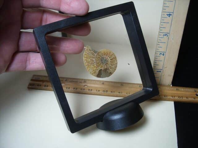 Floating Clear View Display Frames (053624a) - Image 2